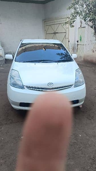 Toyota Prius 2007/2012 fresh car new. 2