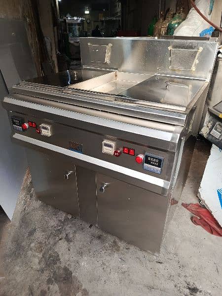 Deep fryer (16) litre+(16) litre  Hot Plate/fryer /Display Counter SS 3