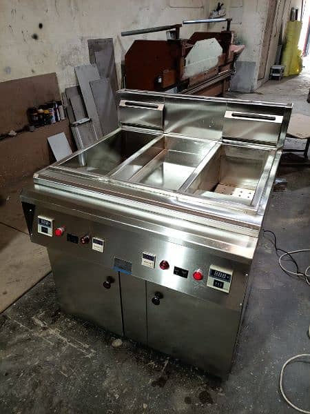 Deep fryer (16) litre+(16) litre  Hot Plate/fryer /Display Counter SS 11