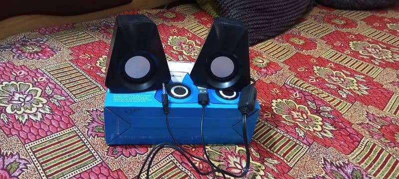 sounds speaker 2