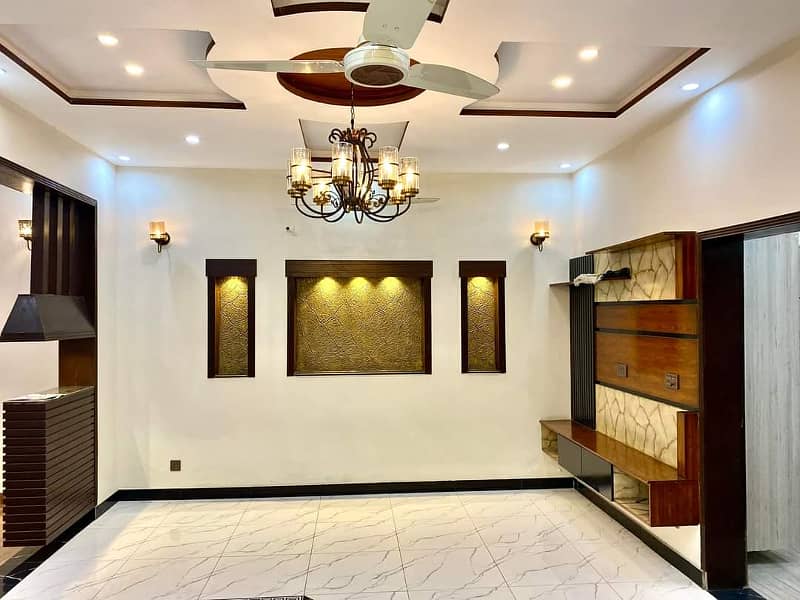 Luxurious Designer 5 Marla brand new House For Sale in Bahria Town Lahore 4