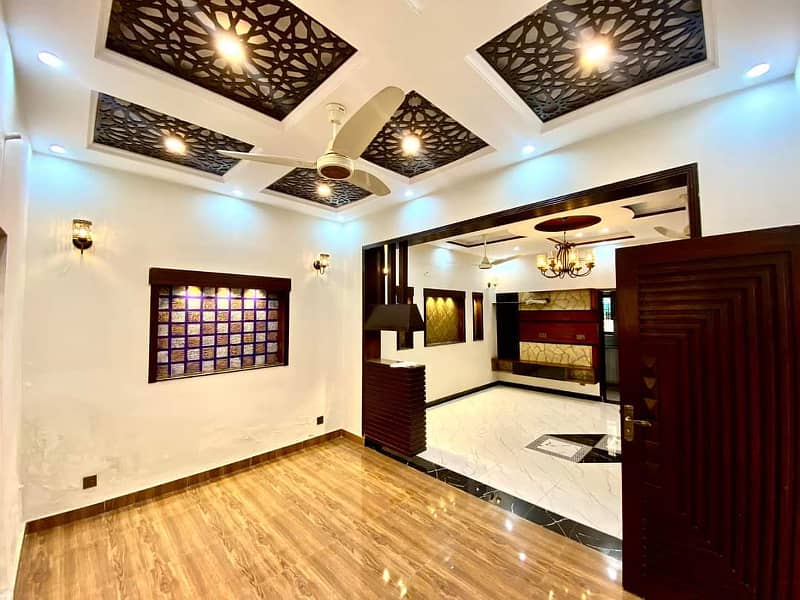 Luxurious Designer 5 Marla brand new House For Sale in Bahria Town Lahore 9