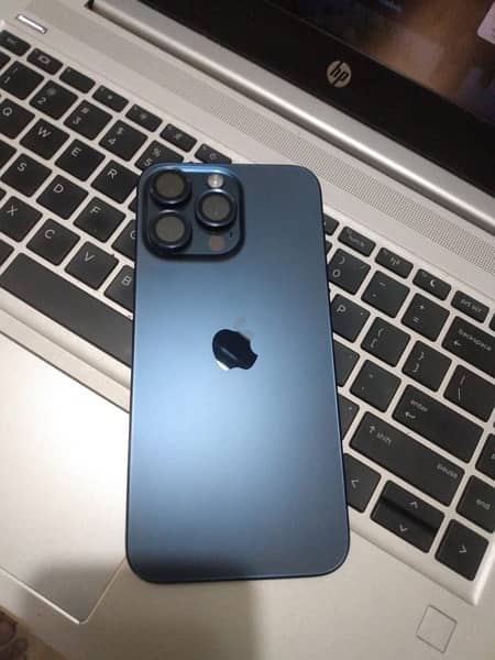 Iphone 15 pro max (jv) with all accessories 3