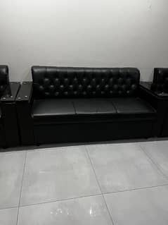 5 seater sofa totally new condition 33 thousand 0