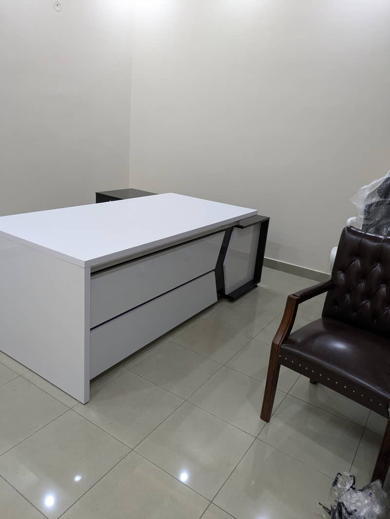 Office furniture 5