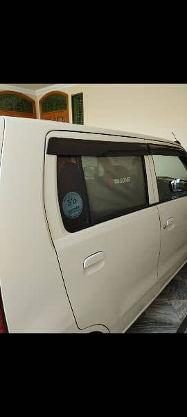 Suzuki Wagon R 2018 9