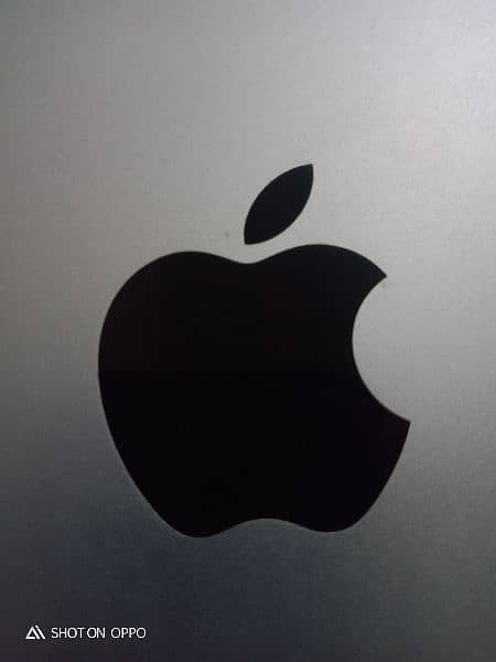 an apple ipad condition 9/10 5