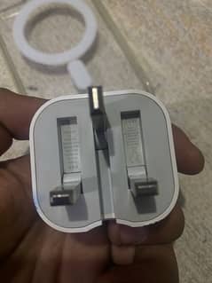 apple genuin adaptor 0