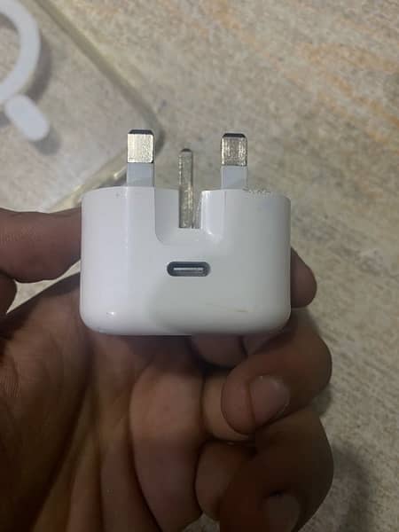 apple genuin adaptor 1