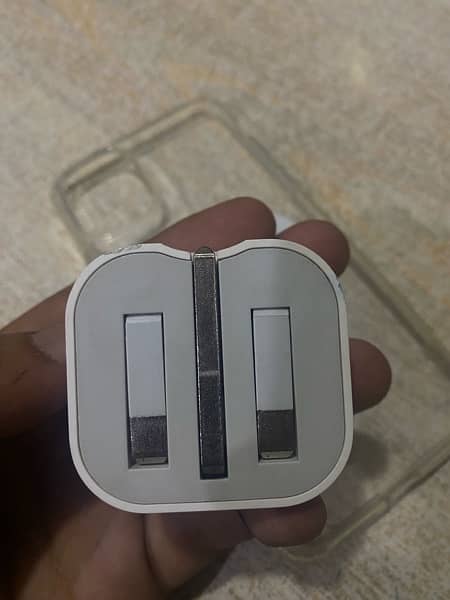 apple genuin adaptor 2