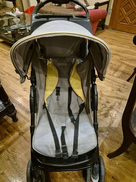 stroller 0