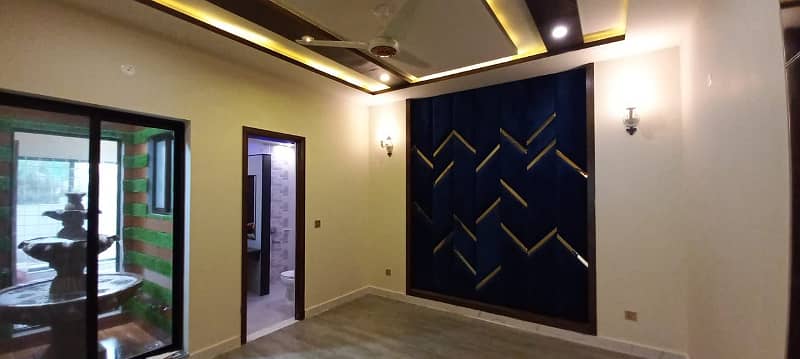 10 Marla House For Sale In Janiper Block Bahria Town Lahore 18