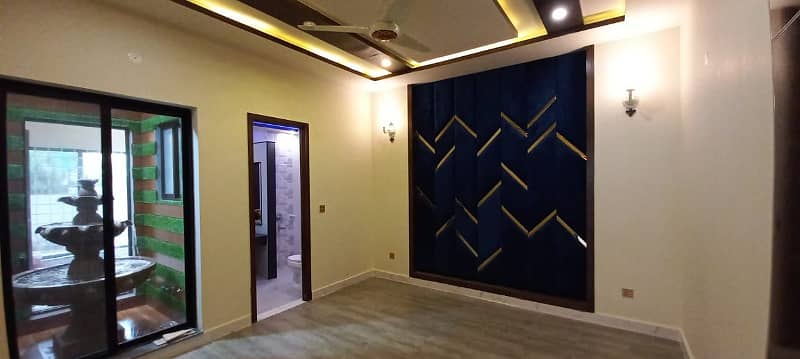 10 Marla House For Sale In Janiper Block Bahria Town Lahore 25