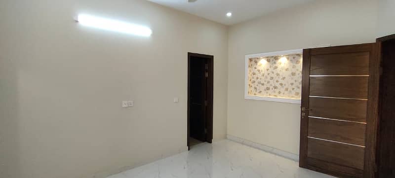 10 Marla House For Sale In Ali Block Bahria Town Lahore 16