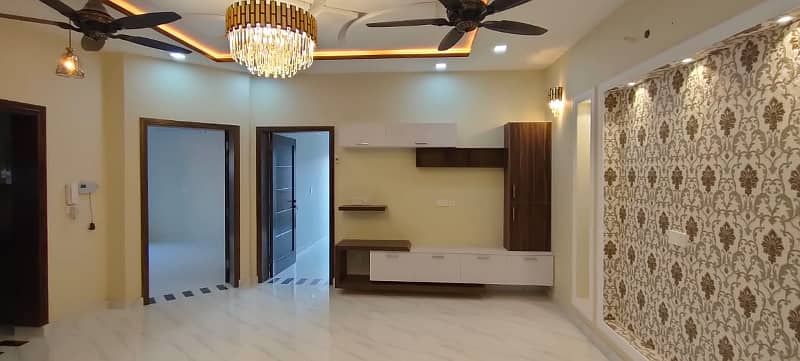 10 Marla House For Sale In Ali Block Bahria Town Lahore 24