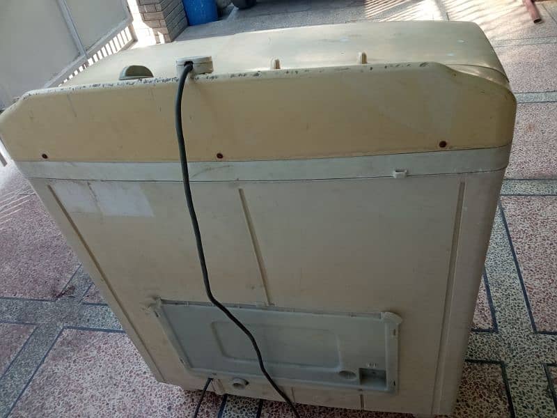 Good Condition Twin Tube Washing Machine 2