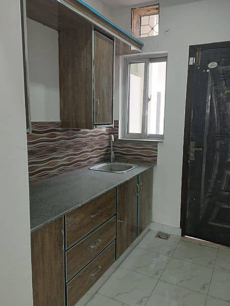 2 bedrooms appartment in low price bahria orchard phase 4 orchrd homes 7