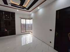 10 Marla House For Sale in Overseas B Block Bahria Town Lahore