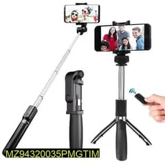 Foldable Selfie stand 
•  Ideal For Easy Selfie Photograph