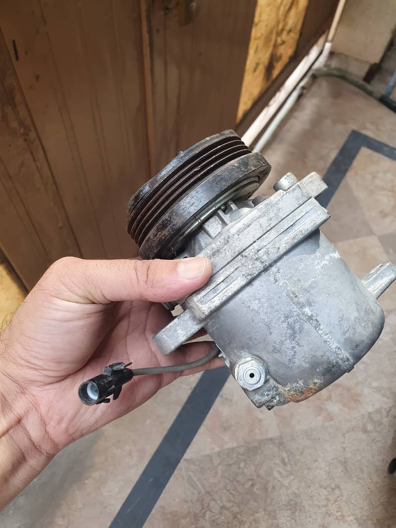 Suzuki Alto AC Compressor 0