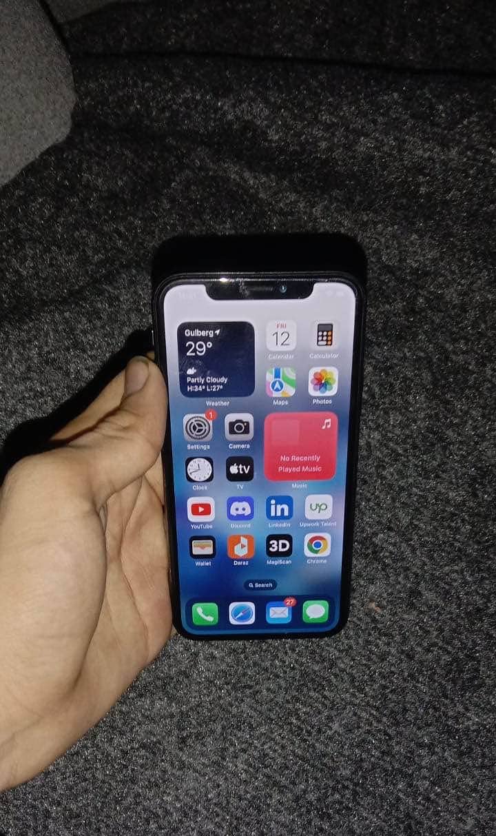 Slightly Used Iphone Xs 256GB (Non PTA) 0