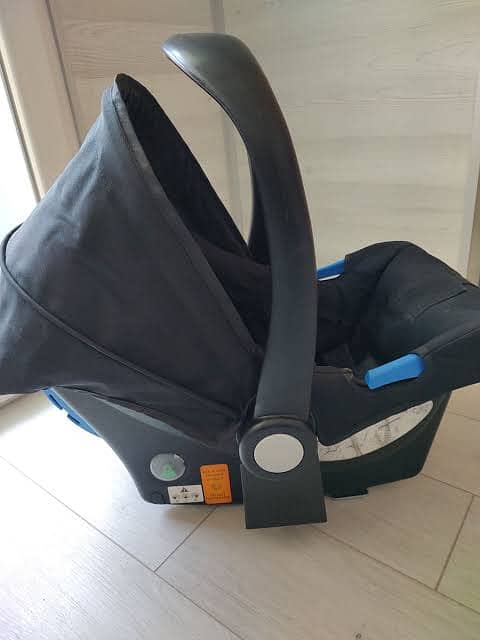 Mothercare car seat (imported) 0