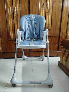 Baby high chair with tray - Imported quality in excellent condition