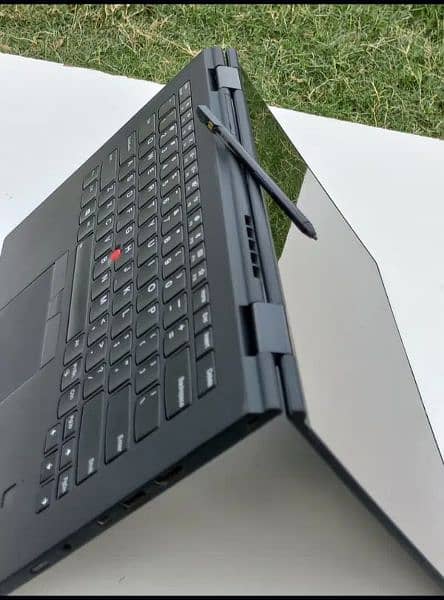 Lenovo X1 yoga i5 8th/16Gb/ 256ssd UHD display 11