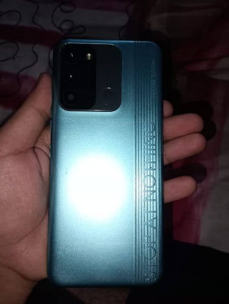 Tecno spark 8c 3