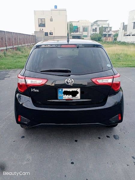 Toyota Vitz 2018 3