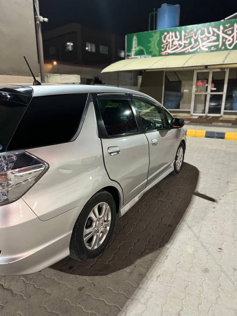 Honda Fit Shuttle 2012 7