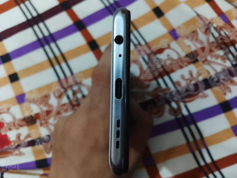 Redmi Note 10 6/128 With Box And Charger 2