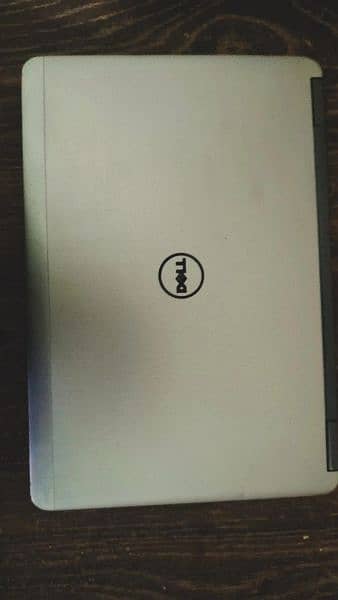 Dell laptop 8gb ram 200gb ssd core i7 4th generation 1