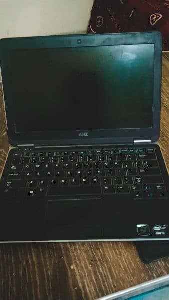 Dell laptop 8gb ram 200gb ssd core i7 4th generation 2