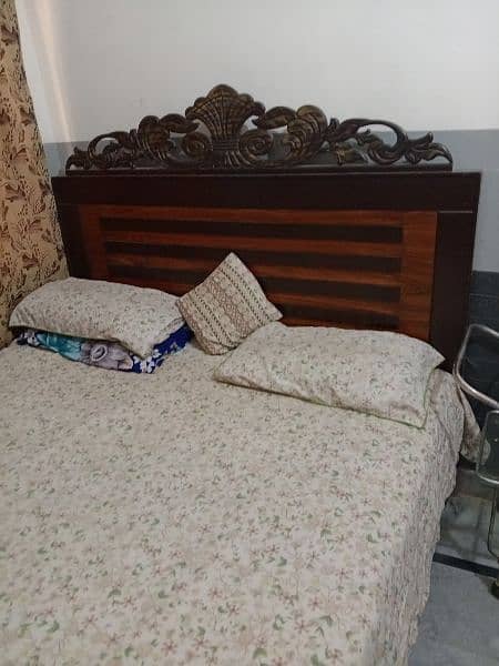 dubble bed good condition 1