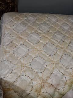 spring metrss king size almost new condition