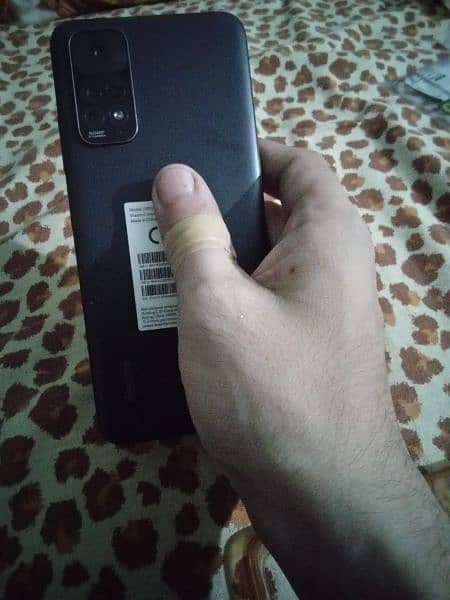 selling Redmi note 11 5