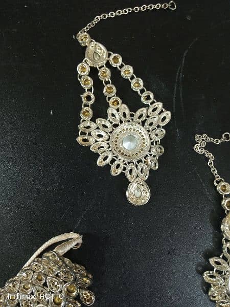 BRIDAL JEWELLERY SET 3