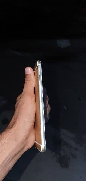 I phone 6 plus non pta all ok 10 by 10 hai battery health 80% hai 1