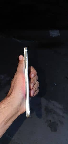 I phone 6 plus non pta all ok 10 by 10 hai battery health 80% hai 2