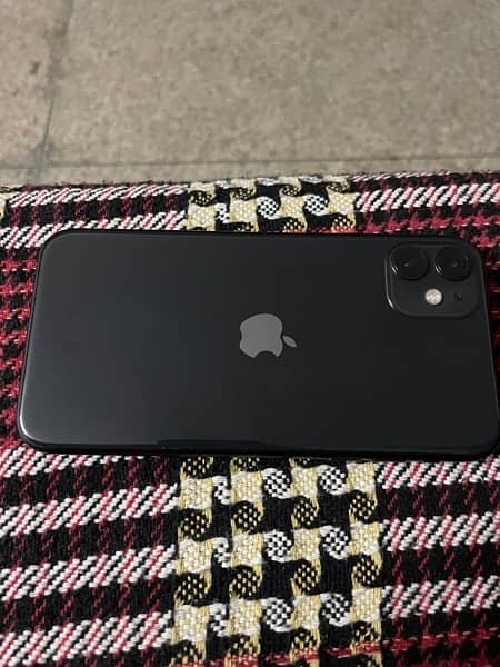 Iphone 11 64 GB Non PTA (Zong Sim Life Time) 3