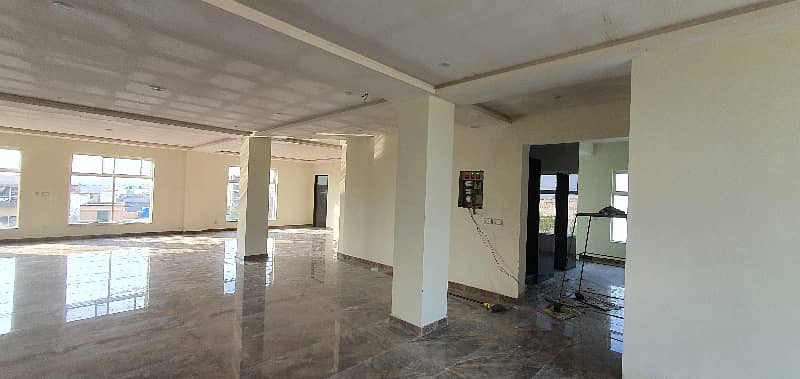 2 Kanal New Building For Rent In Johartown 5