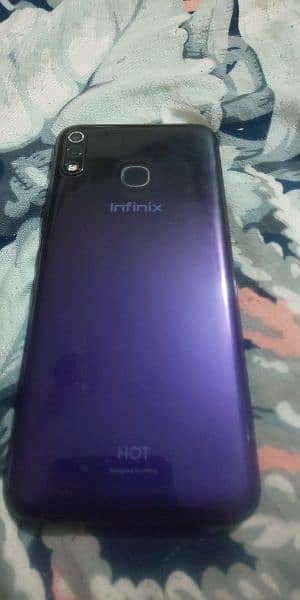 INFINIX HOT 8 LITE 1