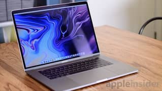 Macbook Pro 2018 15 inches core i7, 500gb ssd, 32gb ram, 4gb graphics