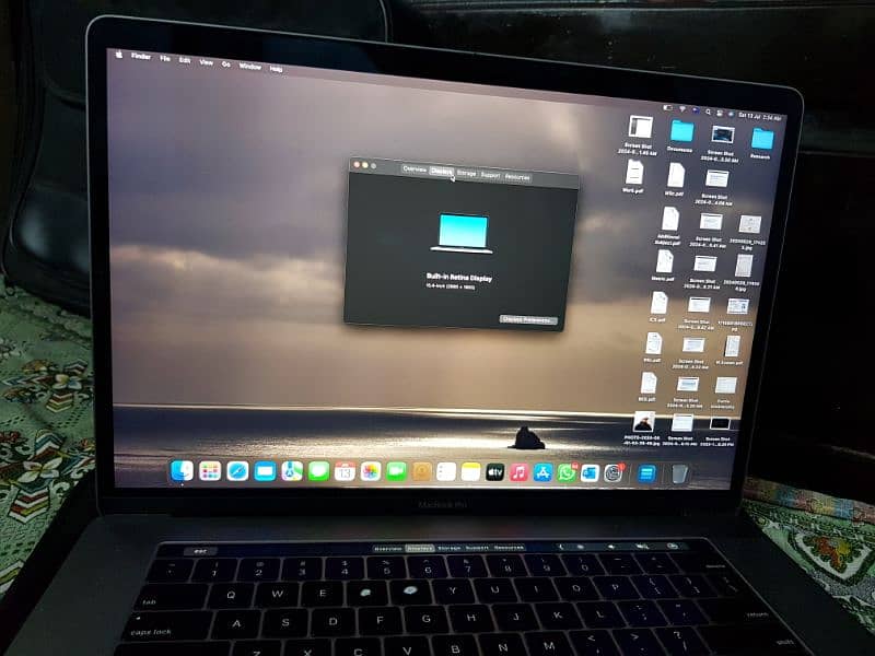 Macbookpro 2018 15.4 inch 4