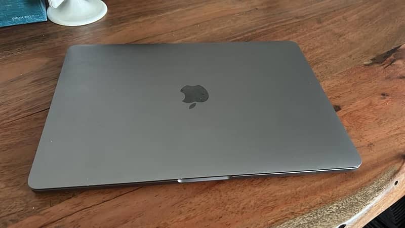 MacBook Pro 0