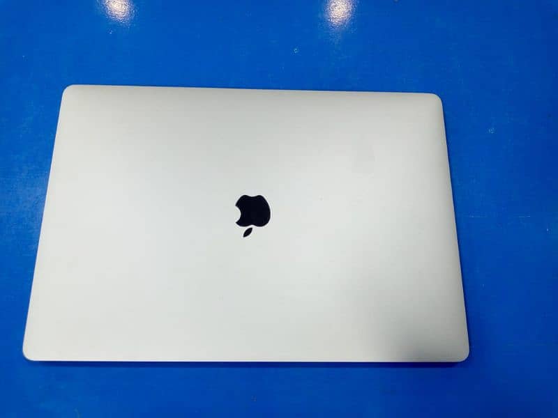 Apple 2019 Pro laptop 0