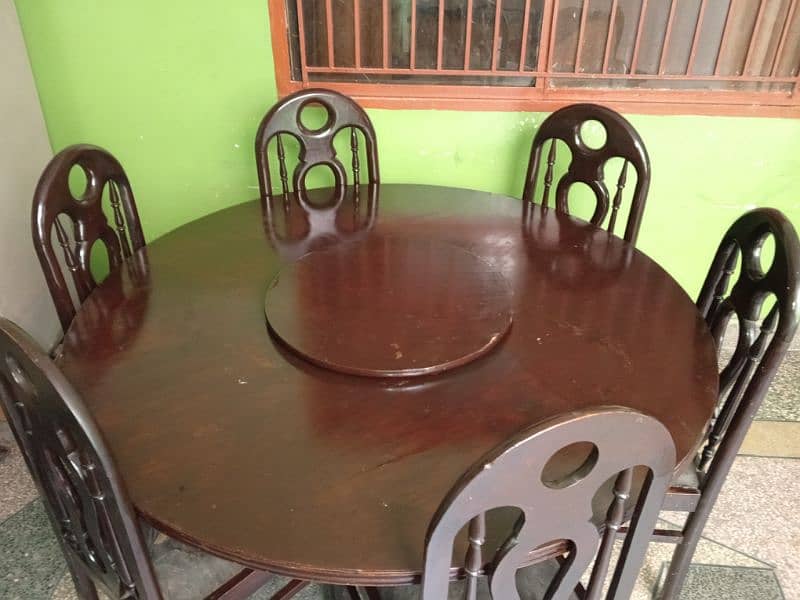 Dining Table with 6 chairs 0