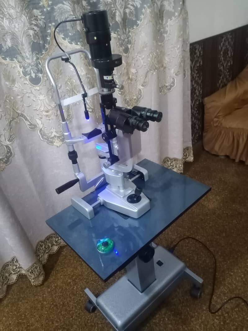 Slit Lamp 0