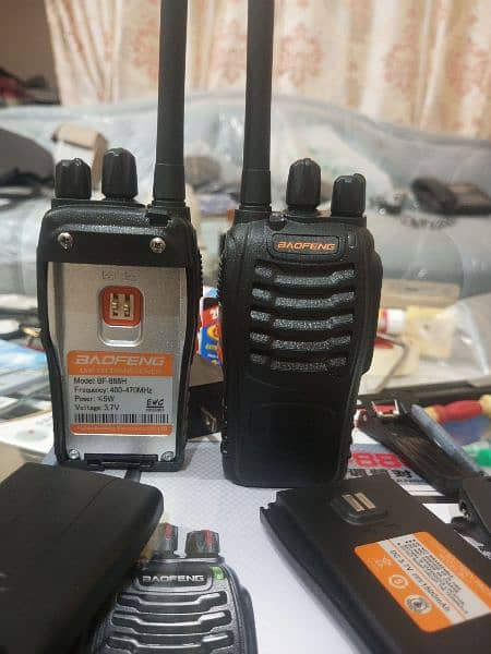 Walkei Talkei ICom IC V82 Made in Japan 3